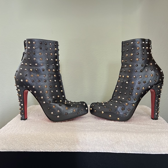 Christian Louboutin Lipspikes Black Textured Leather With Spikes Studs 39 - Picture 2 of 8